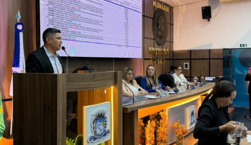Sade de Patos apresenta relatrios do 1 quadrimestre de 2025 durante audincia pblica